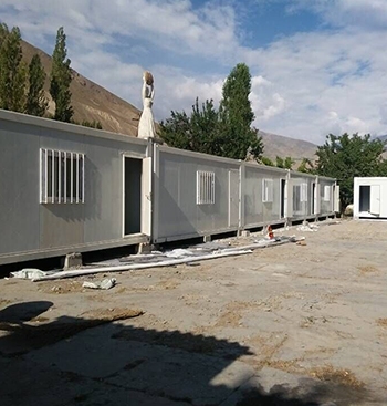 Fast Assemble Affordable Foldable Prefabricated Living Container Labor Camp for Oil &Gas Company Camp
