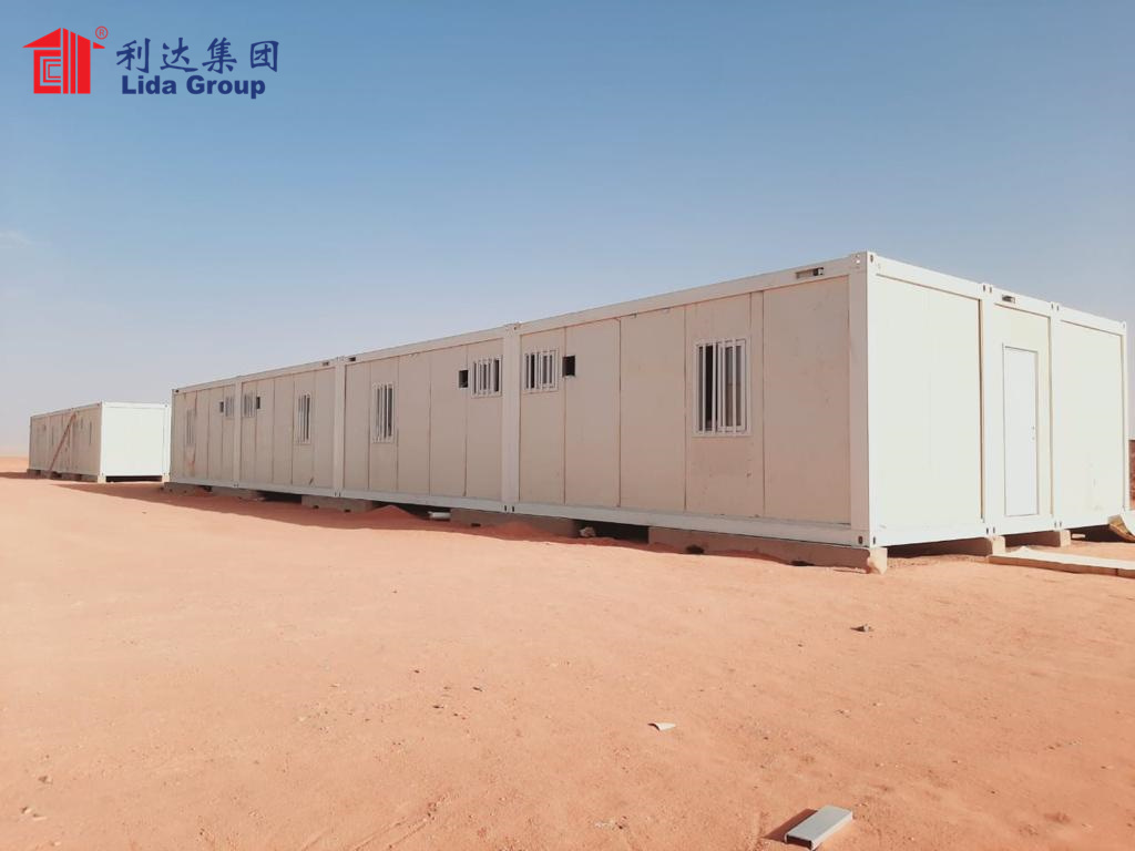 Flat Pack Prefabricated Modern Design Modular Shipping Container House for Living/Office/Accommodation