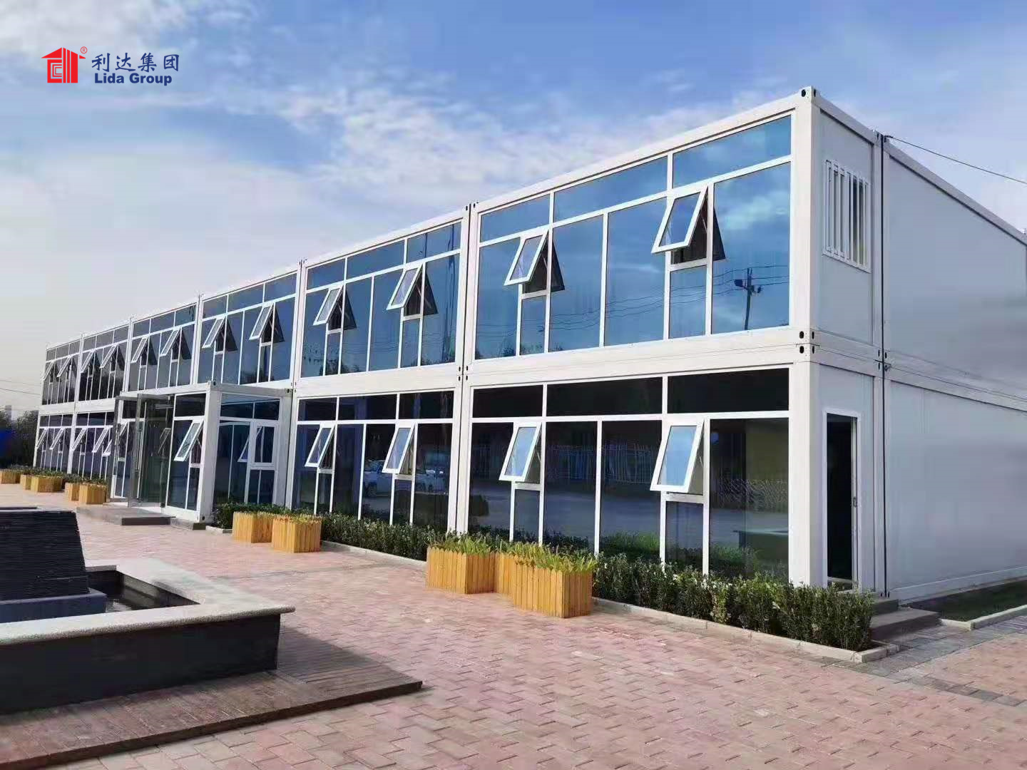 Made in China Multifunctional Container Prefabricated House Detachable Container House Container House