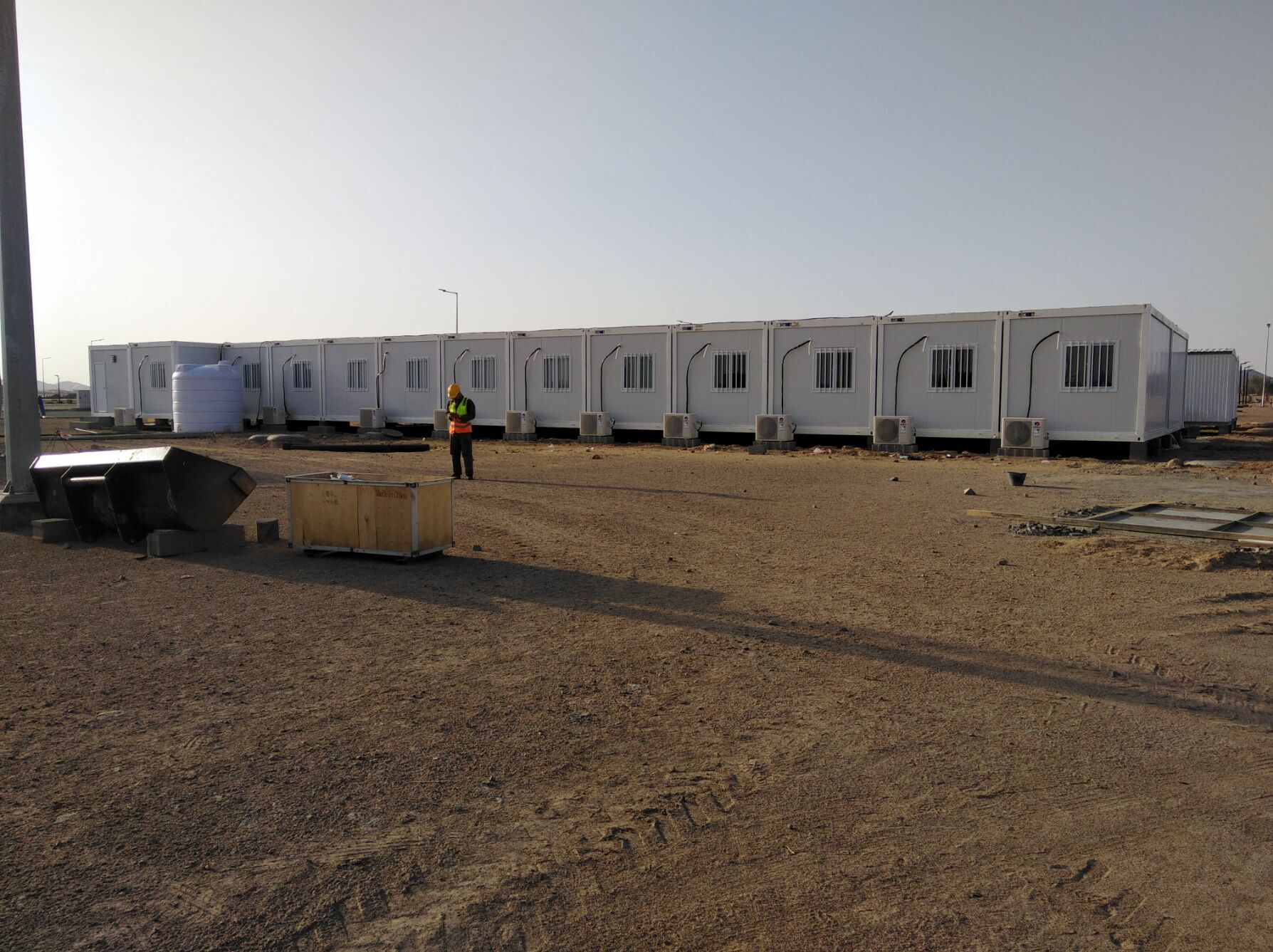Prefab House Mobile Sandwich Panel Easy Quick Installation Modular Container House Low Cost Durable Container Worker Dormitory