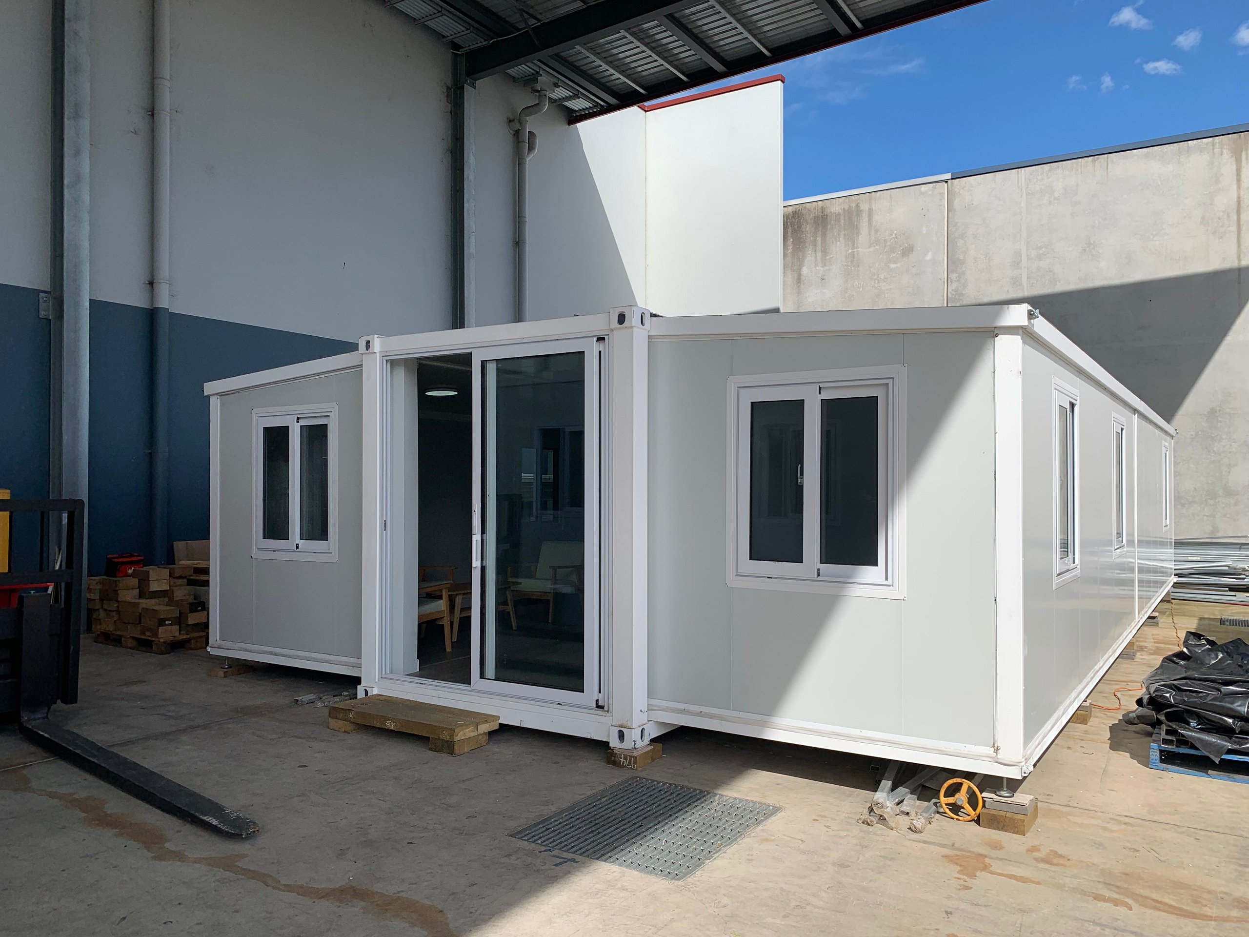 China Portable Rustproof Integrated Movable Modular Office Mobile Luxury Prefabricated Prefab Container House