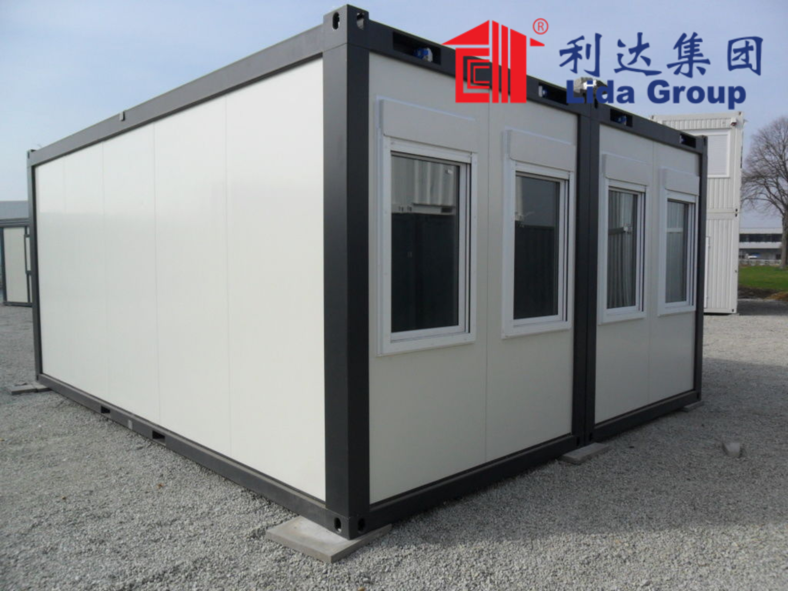 Researchers collaborate with Lida Groupto test new structural engineering and insulation innovations aimed at optimizing container house design for extreme weather resistance and energy efficiency.